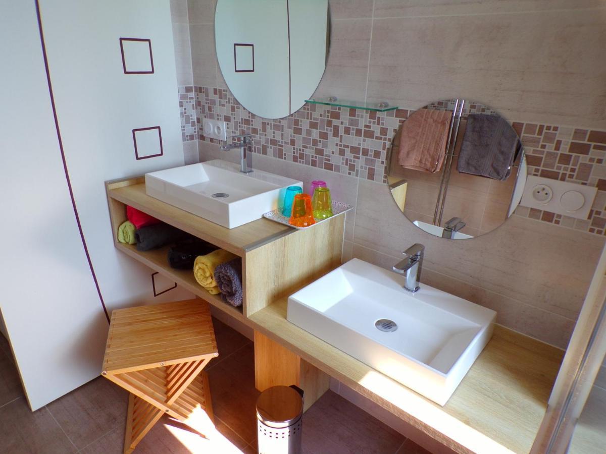 Les Terrasses Bed & Breakfast Saint-Paul-en-Pareds Exterior photo