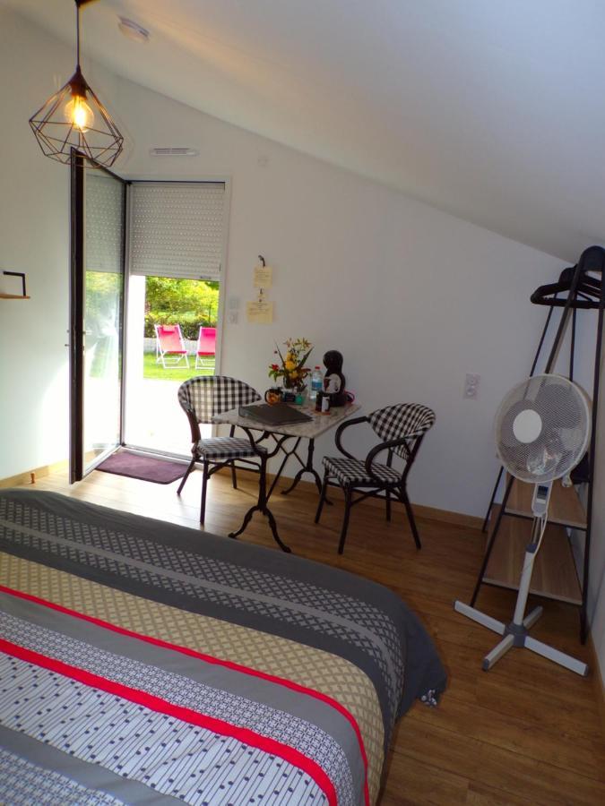 Les Terrasses Bed & Breakfast Saint-Paul-en-Pareds Exterior photo